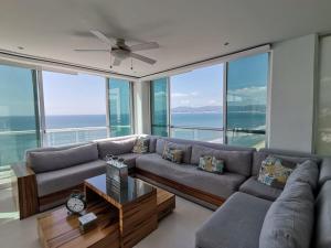 Beachfront Penthouse With Private Pool¡¡¡