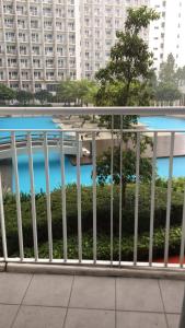 Ronnzel staycation in Jazz Residence Makati