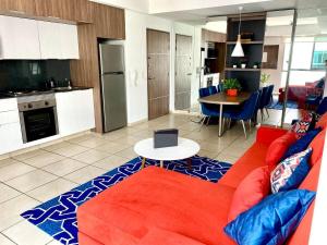 Diseño Único Con 2 Recámaras, Alberca Y Gimnasio