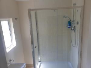 London Luxury 2 Bedroom Apartment 5 min from tube station with free parking