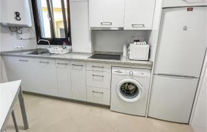 1 Bedroom Cozy Apartment In Estepona