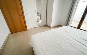 1 Bedroom Cozy Apartment In Estepona