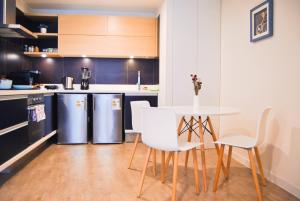 KYRA APARTMENTS - Central Miraflores - Stylish 2BR for 04 guests