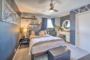 4 Mi to Beach Lake Havasu Apartment with Pool!