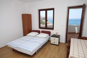 Apartment Metajna 6337a