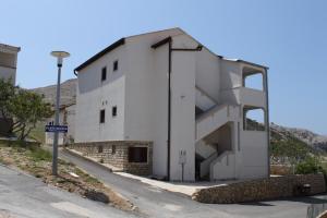 Apartment Metajna 6337c 