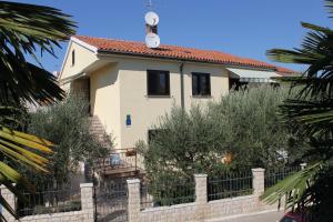 Apartment Novigrad 6979b