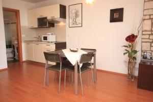 Apartments by the sea Rovinj - 3373