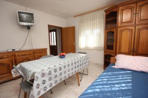 Apartments with a parking space Valbandon, Fazana - 7228