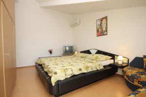 Apartments with a parking space Novigrad - 7037