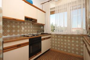 Apartments with parking space Valbandon, Fazana - 7215