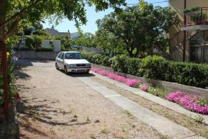 Apartments with a parking space Vodice - 7604