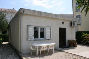 Apartments by the sea Pag - 6413 