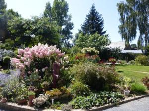 Maisons de vacances Gite La Pellerine, 4 pieces, 6 personnes - FR-1-600-69 : photos des chambres