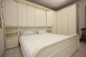 Apartments with a parking space Valbandon, Fazana - 7228