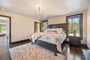 Altitude Adjustment- Panoramic Views, Sleeps 12