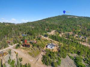 Altitude Adjustment- Panoramic Views, Sleeps 12