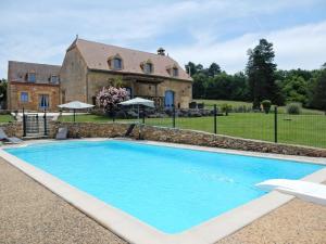 Maisons de vacances Stone Holiday Home with Private Pool near Les Eyzies : photos des chambres