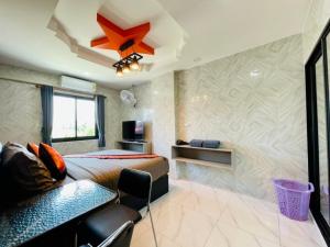 โรงแรมเรือนคุณเล็ก กานต์สินี