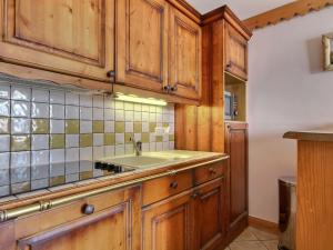 Appart au pied des pistes avec piscine, salle de fitness et WiFi - FR-1-455-222