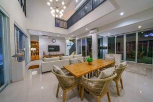 Villa Ammanya - Modern 3-bedroom luxury villa in amazing location!