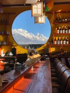 丽江雪山奔鼓酒店（束河古镇店） - 宁蒗