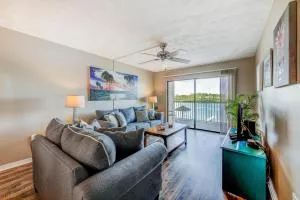 Bayshore Yacht & Tennis 216 - Orange Terrace