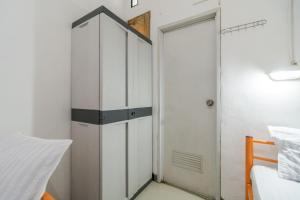 RedDoorz near Terminal Bubulak Bogor