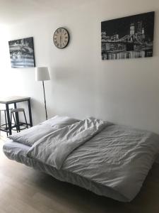 Studio moderne au calme