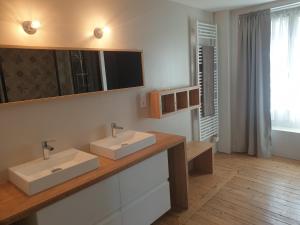 Appartements Appartement cosy face a la Mayenne : photos des chambres