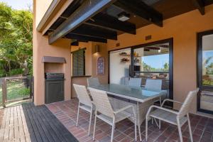 San Lameer Villa 2851 - 2 Bedroom Classic - 4 pax - San Lameer Rental Agency