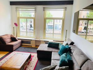 Red light district B & B canal view