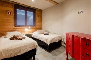 Chalets Alpine Chalet : photos des chambres