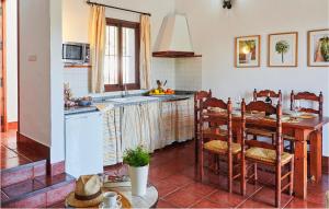 Stunning Home In Estepa With Wifi