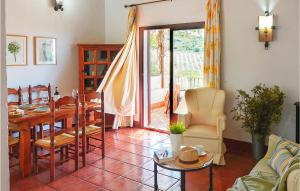 Stunning Home In Estepa With Wifi