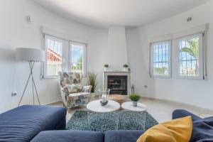 Modern villa with great location