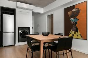 Icon Luxury 1003 APT by HMH