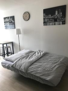 Appartements Studio tout equipe au calme : photos des chambres