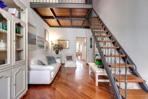 Gastone Apartment by Mamo Florence