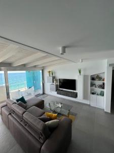 "I MORI LUXORY APARTMENTS" - Attico mansardato con incantevole vista mare