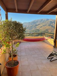 Plum Tree apartment with panoramic views