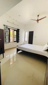 KARIYIL KAYALORAM HOMESTAY