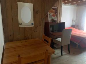 Sejours chez l'habitant Chez JL chambres d'hotes en village Ardechois : photos des chambres