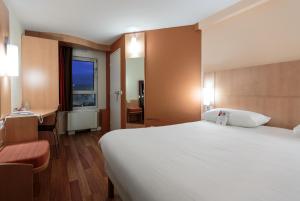 Hotels ibis Clermont Ferrand Sud Herbet : photos des chambres