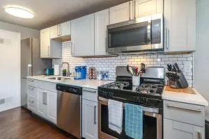 HOLLY FIRST FLOOR 2 King Beds - Merriam