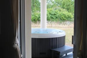 Maisons de vacances Gite Lou, Gite famille et bien etre avec jacuzzi : photos des chambres