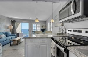 Sea Haven at the Beach - Phenomenal Views! Unit 26