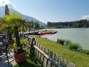 Wohlfühl-Appartement Bergsee FAMILY - am Wildsee - SUP und Schlitten for free
