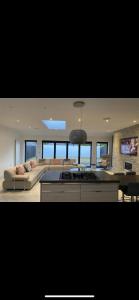 Perfect 4 bedroom 2 bathroom Home