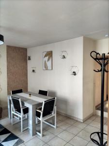 Appartements appartement Plain Pied proche centre ville : photos des chambres